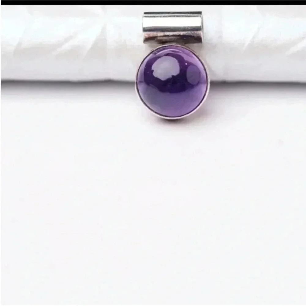 Vintage Amethyst Cabochon Pendant in 925 Sterling Silver - February Birthstone - Picture 10 of 16